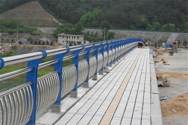 巫山不锈钢桥梁灯光护栏