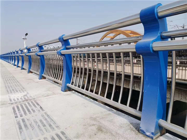 巫山304不锈钢复合管护栏的生产工艺揭秘